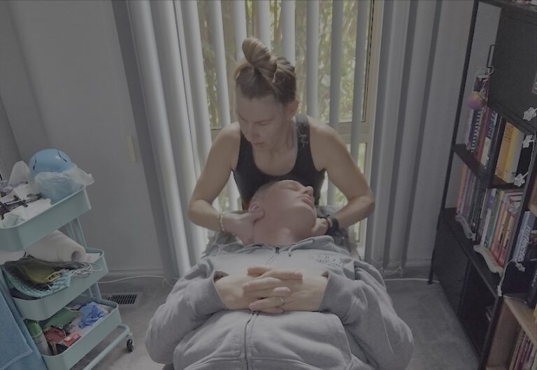 Dr Jackie - Chiropractor delivering chiropractic treatment